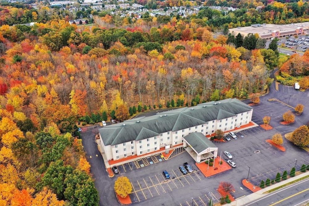 Manchester Inn&Suites Exterior foto